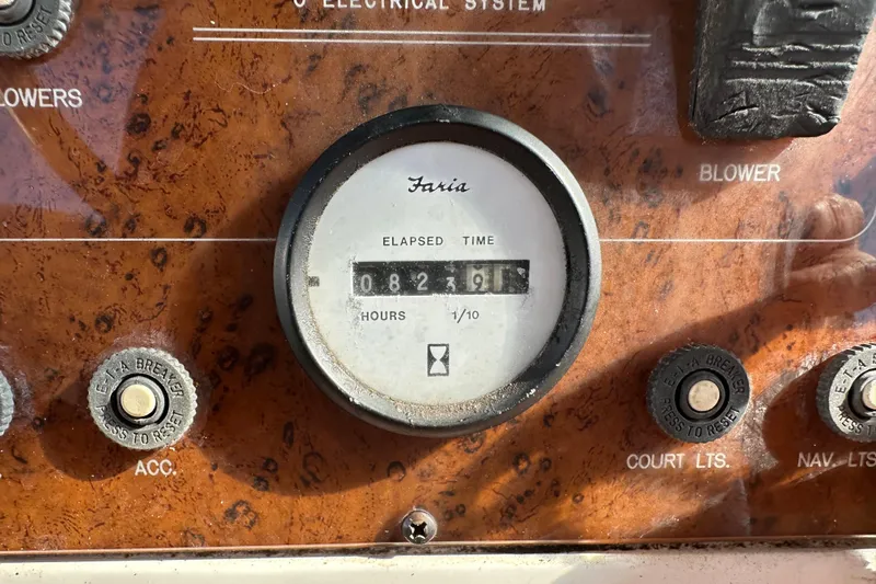  Yacht Photos Pics Close-up of a 1999 Silverton 442 Cockpit Motor Yacht hour meter, showing 823.9 hours.