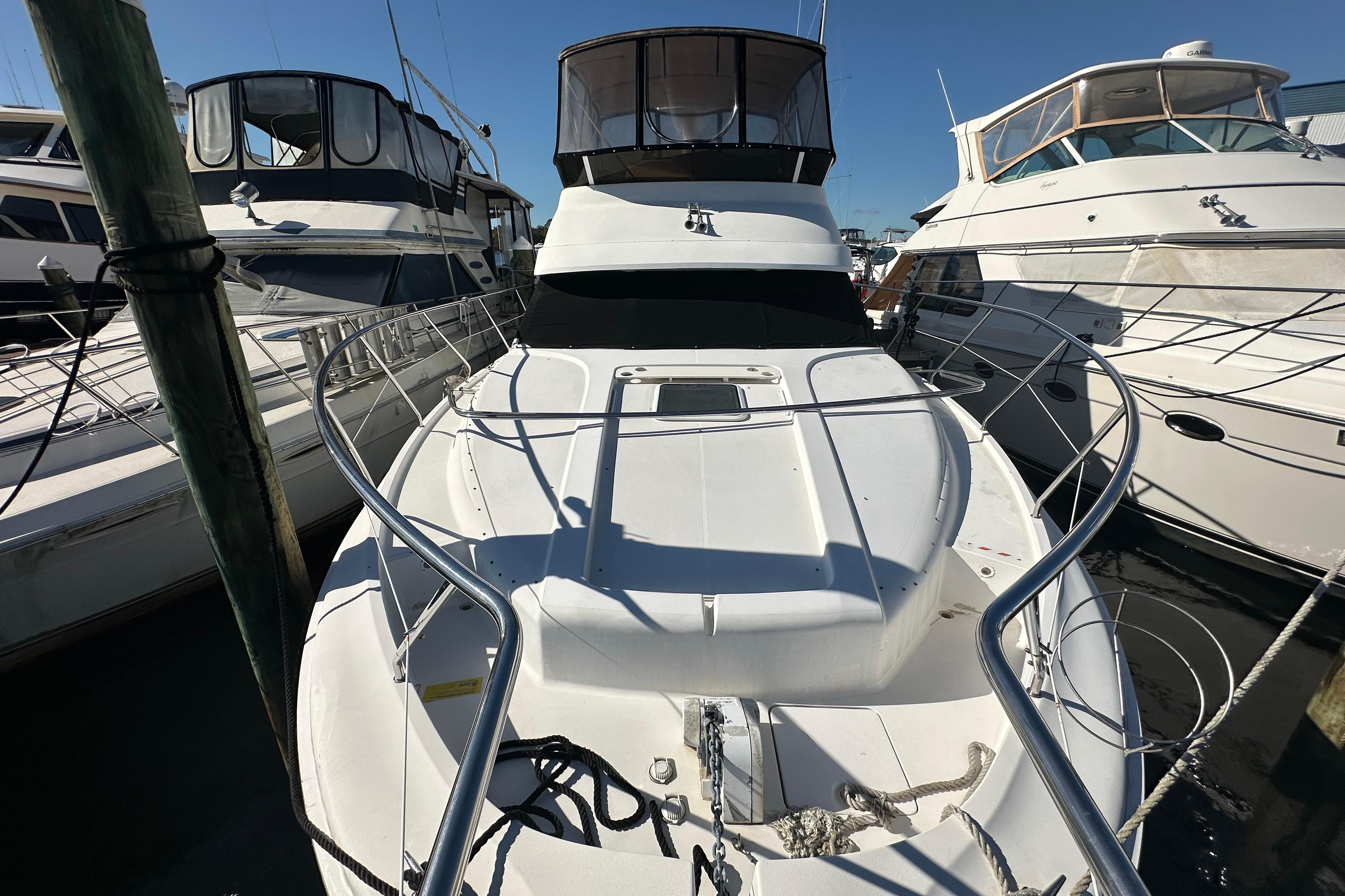 Silverton 442 Cockpit Motor Yacht