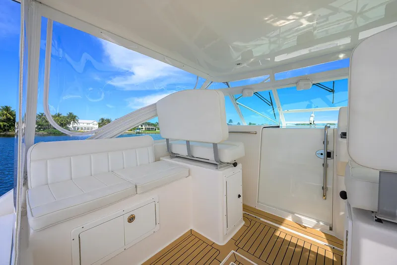 Daybreak Yacht Photos Pics Cabo 35 Daybreak - Exterior Helm