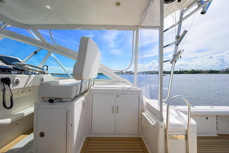 Daybreak Yacht Photos Pics Cabo 35 Daybreak - Exterior Helm