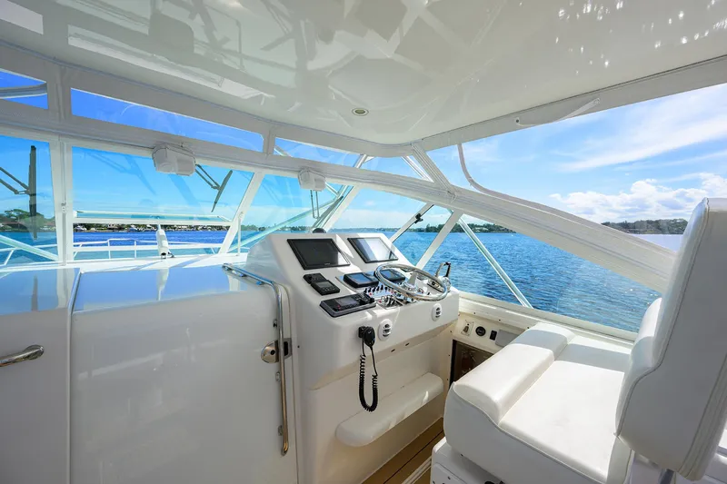 Daybreak Yacht Photos Pics Cabo 35 Daybreak - Exterior Helm