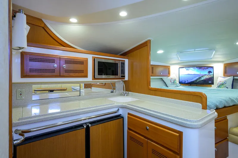 Daybreak Yacht Photos Pics Cabo 35 Daybreak - Interior Cabin