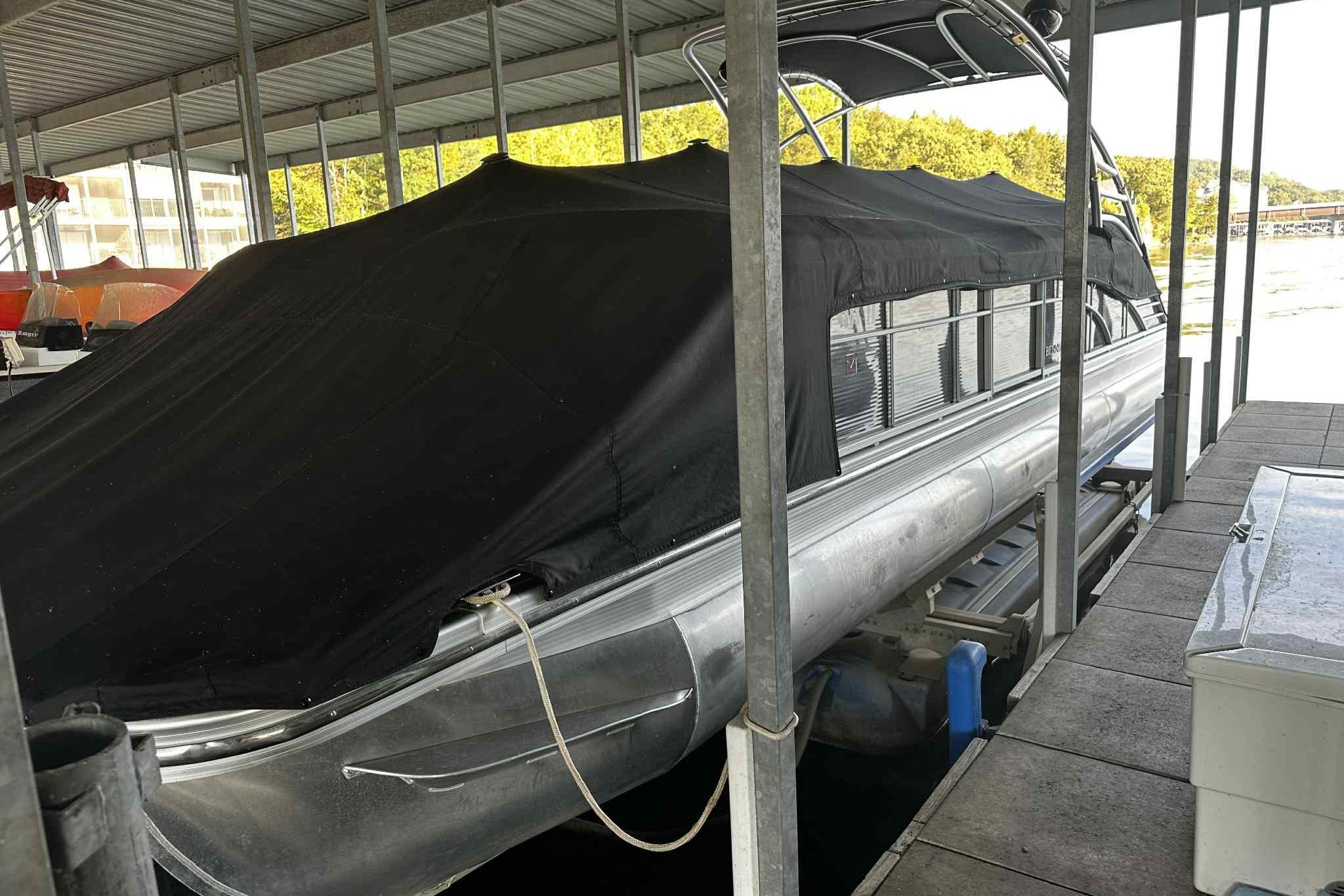 Bennington 2875 QCW I/O