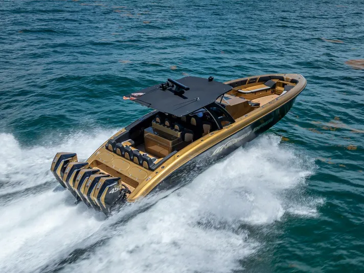 Perla Bianca II Yacht Photos Pics 2023 Midnight Express 43 Open boat cruising on ocean with powerful engines.