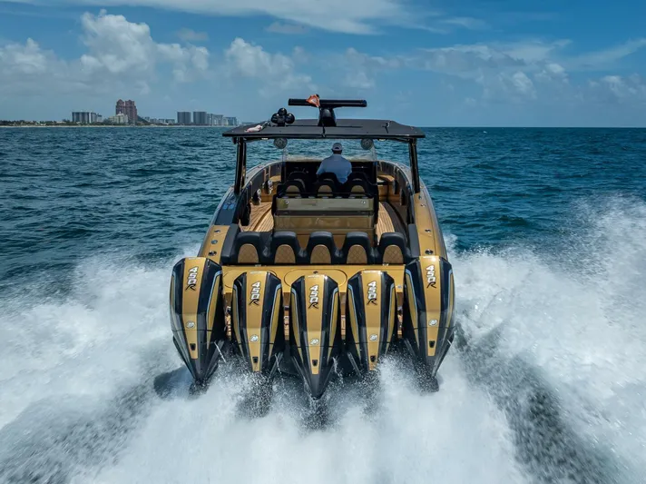 Perla Bianca II Yacht Photos Pics 2023 Midnight Express 43 Open boat cruising on ocean with powerful engines.