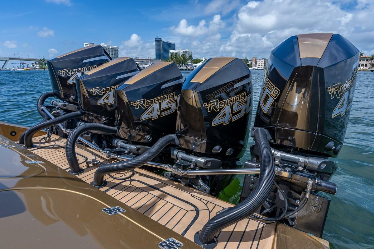 2023 Midnight Express 43 