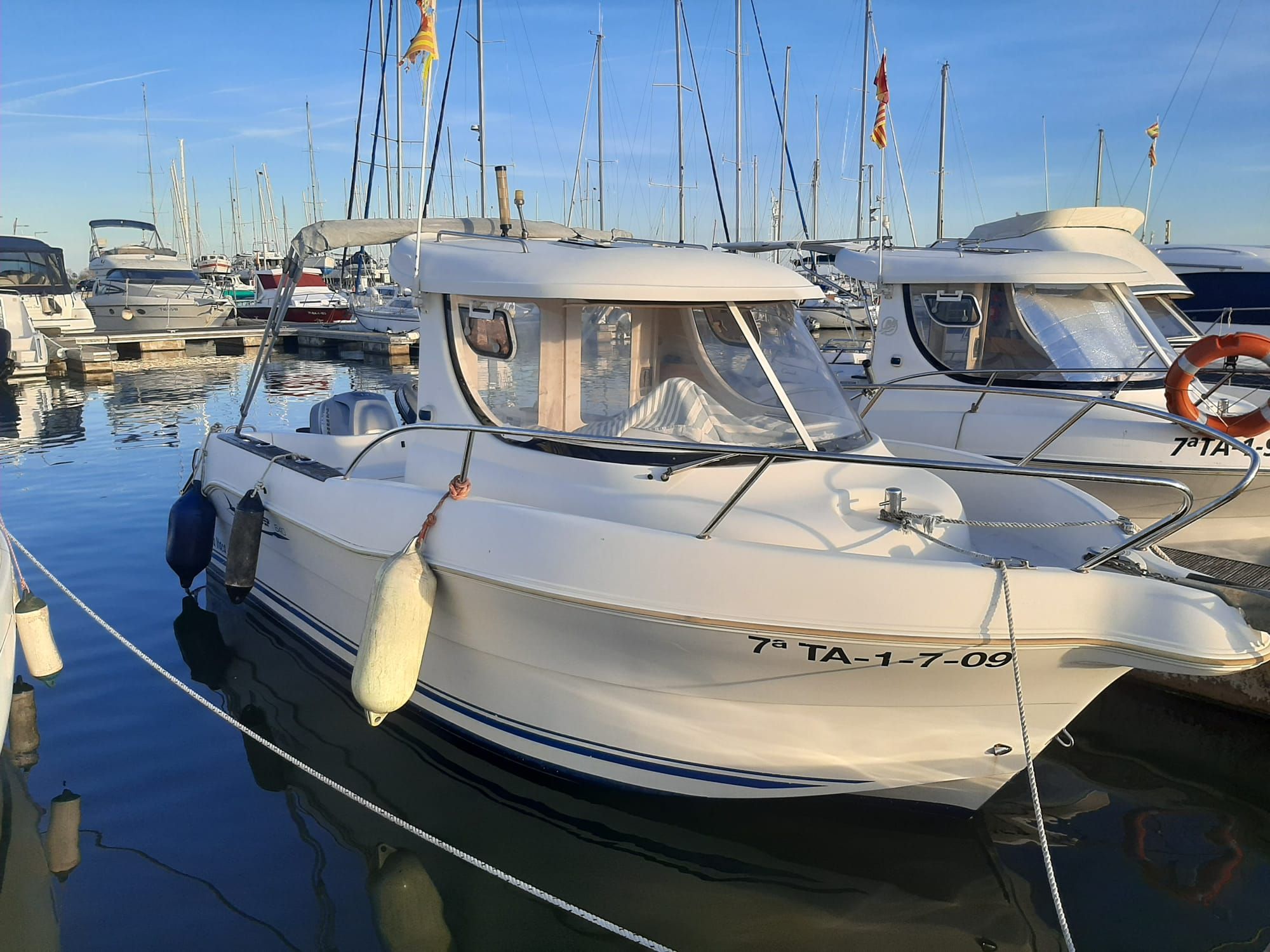 2009 Quicksilver 640 Pilothouse