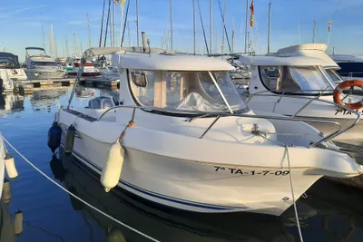 2009 Quicksilver 640 Pilothouse