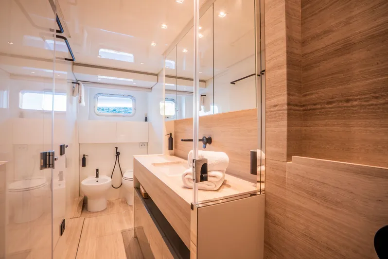 Sl86 Yacht Photos Pics 