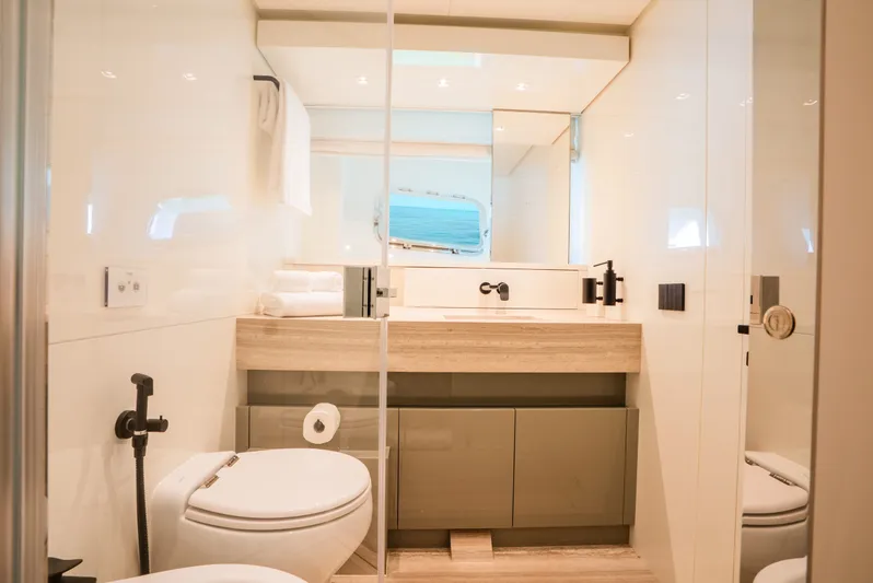 Sl86 Yacht Photos Pics 