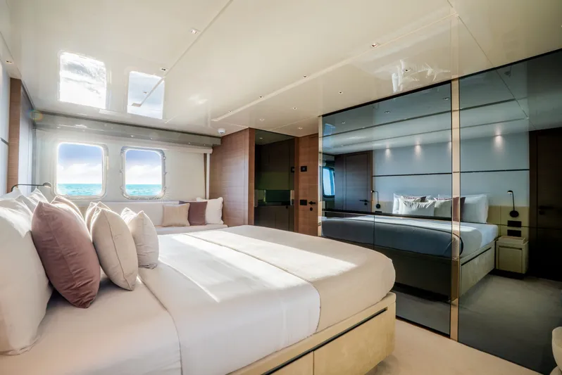 Sl86 Yacht Photos Pics 