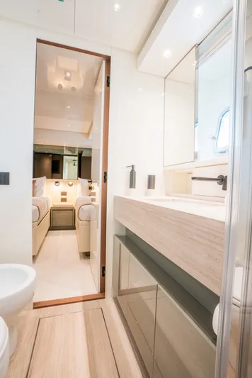 Sl86 Yacht Photos Pics 