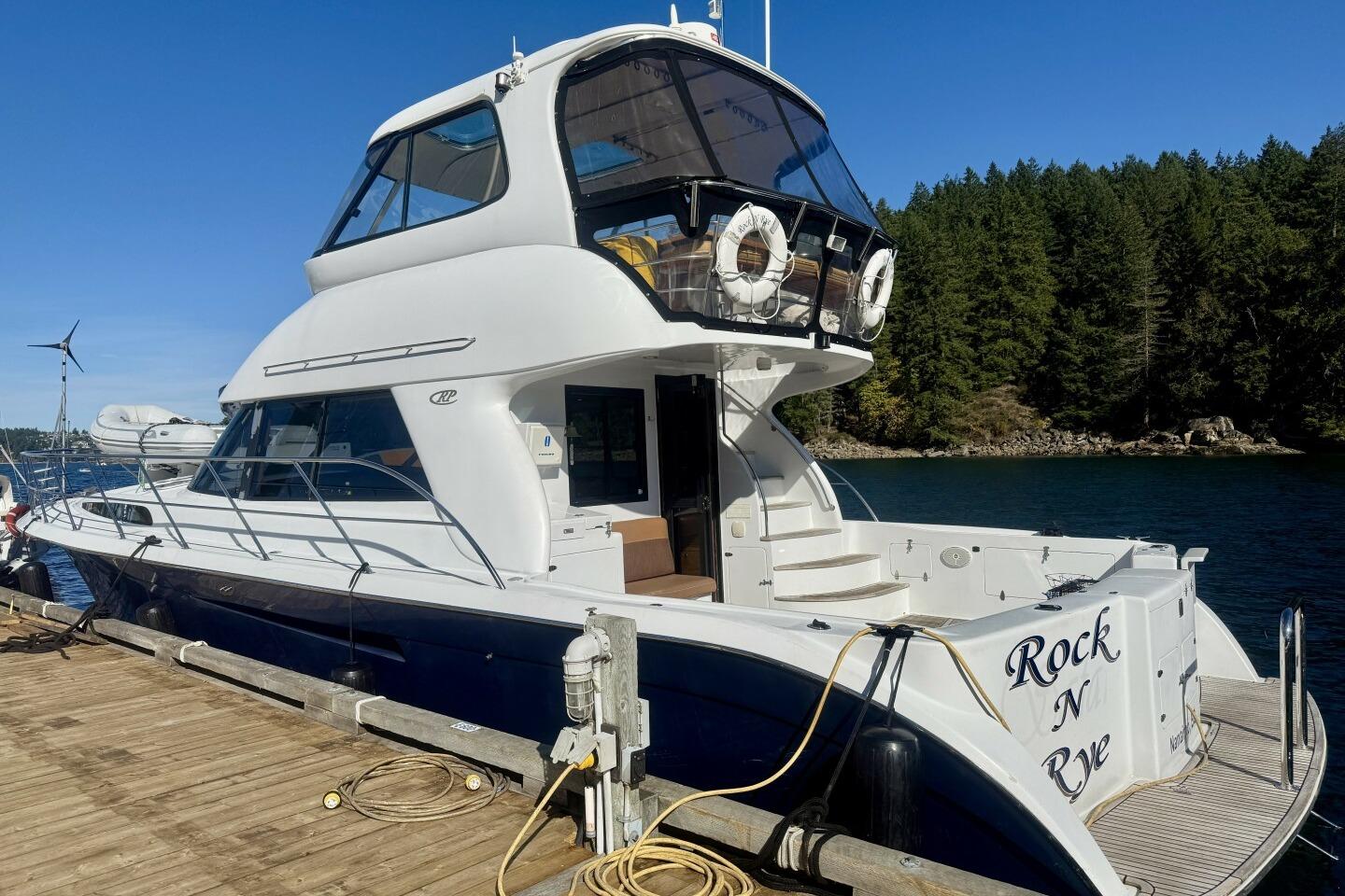 Royal Pacific 476 Sport Cruiser