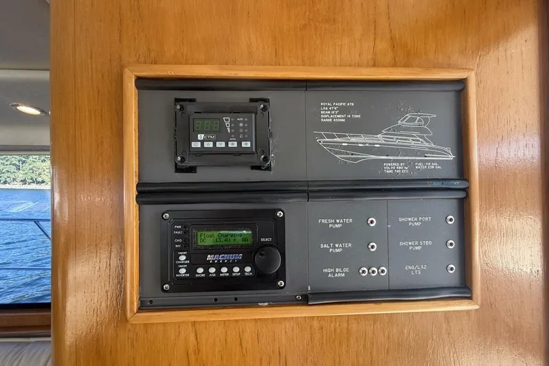  Yacht Photos Pics Control panel of a 2000 Royal Pacific 476 Sport Cruiser yacht.