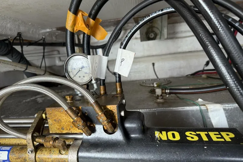  Yacht Photos Pics Hydraulic system components in a 2000 Royal Pacific 476 Sport Cruiser engine room.