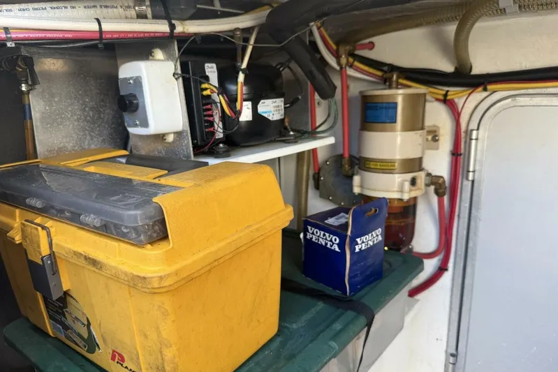  Yacht Photos Pics Engine room of 2000 Royal Pacific 476 Sport Cruiser with tools and Volvo Penta parts.