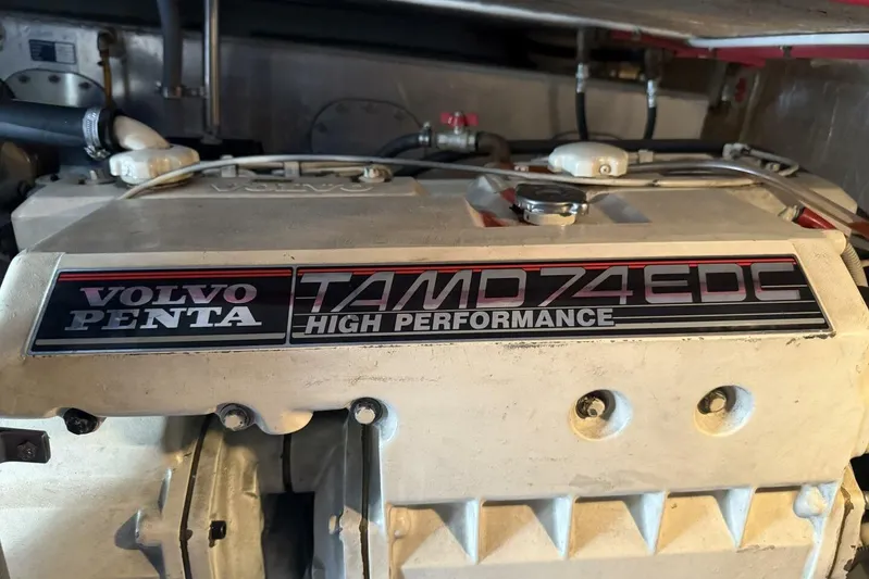  Yacht Photos Pics Volvo Penta TAMD74 EDC engine in 2000 Royal Pacific 476 Sport Cruiser.