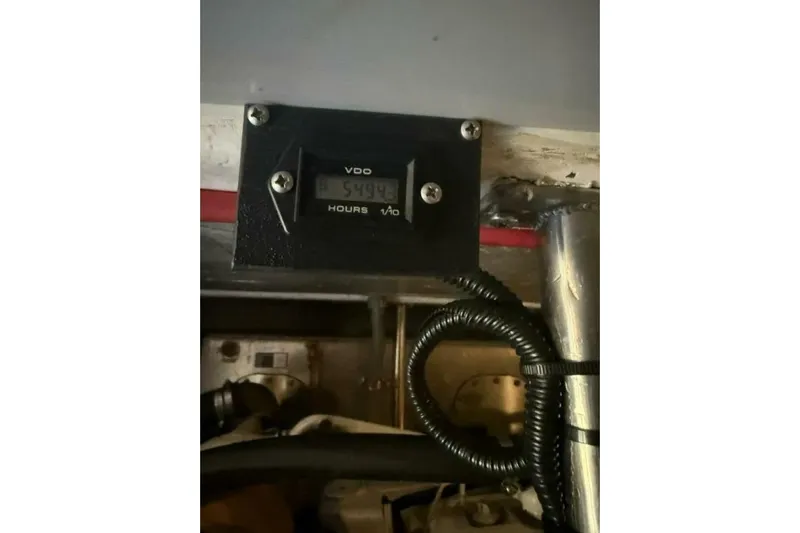  Yacht Photos Pics Hour meter display in a 2000 Royal Pacific 476 Sport Cruiser engine room.