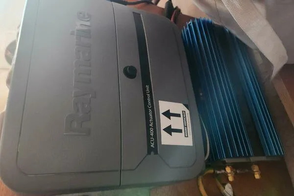 Fred's Dream Yacht Photos Pics Raymarine ACU-400 actuator control unit on Jeanneau Sun Odyssey 410, 2020 model.