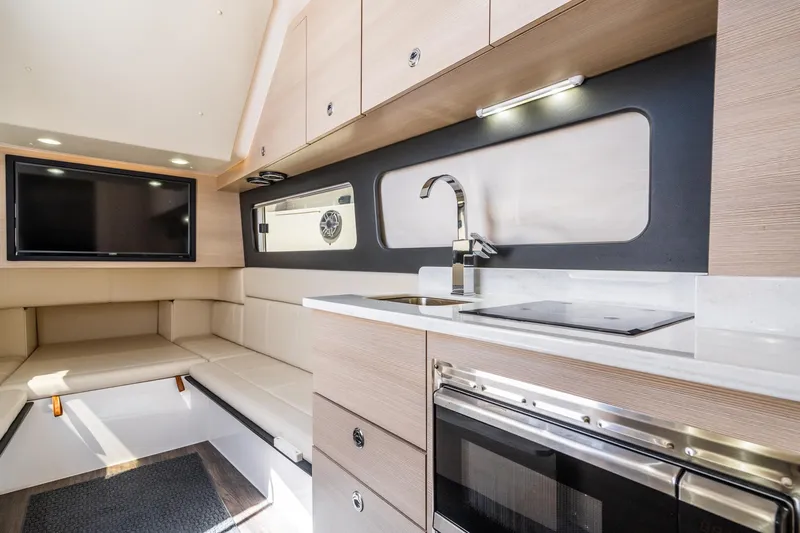 Truckin Yacht Photos Pics 