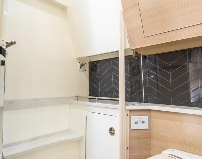 Truckin Yacht Photos Pics 