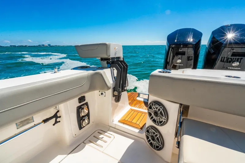 Truckin Yacht Photos Pics 