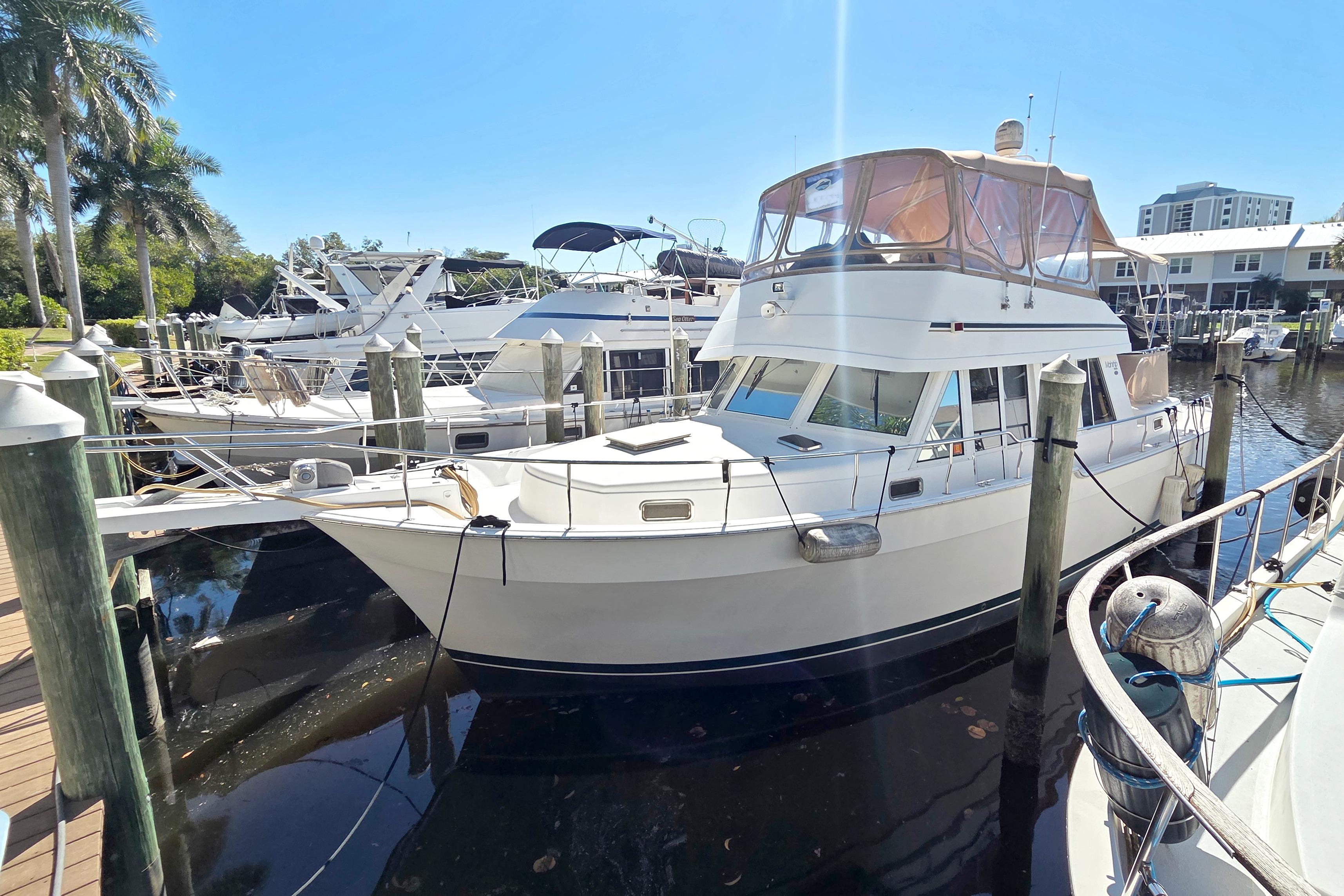 2002 Mainship 430 Trawler