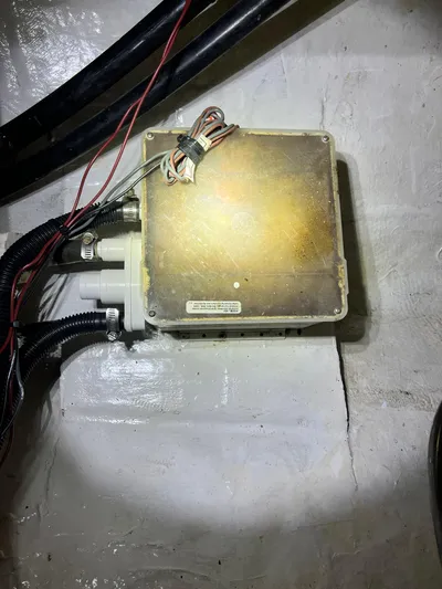 Arvo Arrow Yacht Photos Pics Electrical box in 1985 Chris-Craft 460 Constellation boat, with visible wiring and connections.