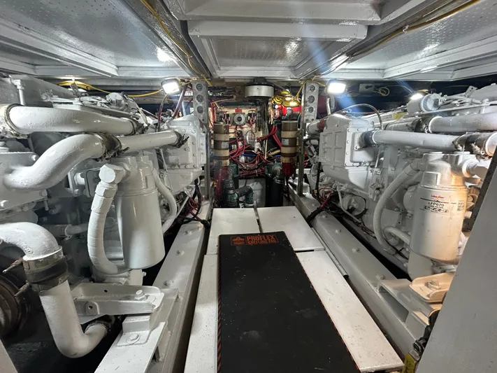 Arvo Arrow Yacht Photos Pics 