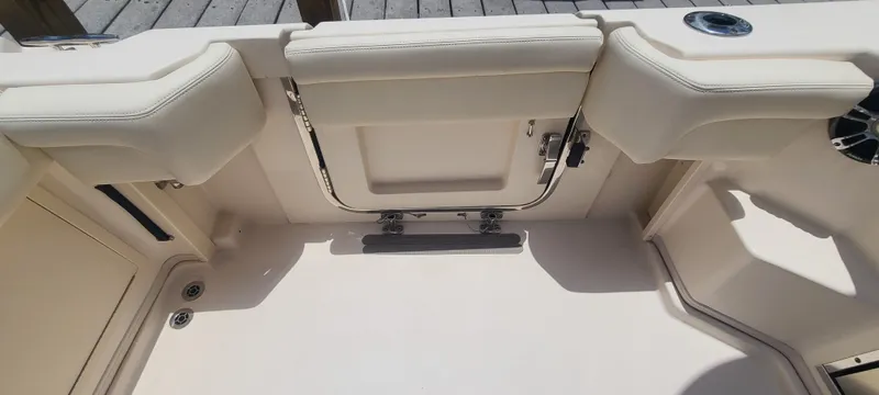  Yacht Photos Pics 2021 GRADY-WHITE 330 EXPRESS - Image 12