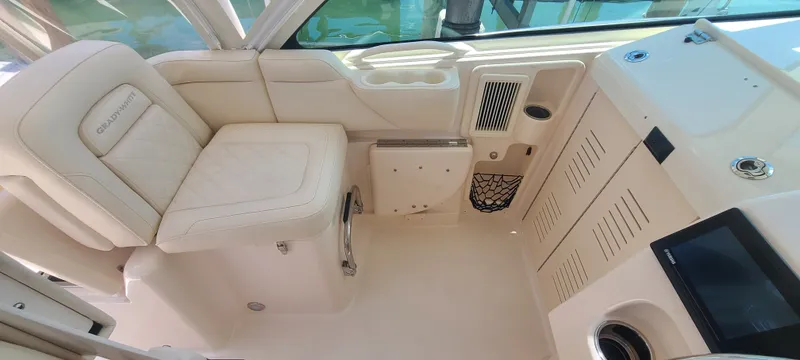  Yacht Photos Pics 2021 GRADY-WHITE 330 EXPRESS - Image 23