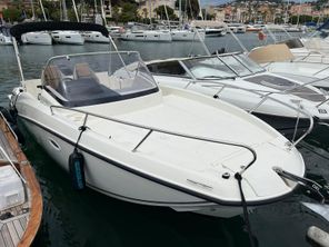 2023 Quicksilver Activ 675 Sundeck