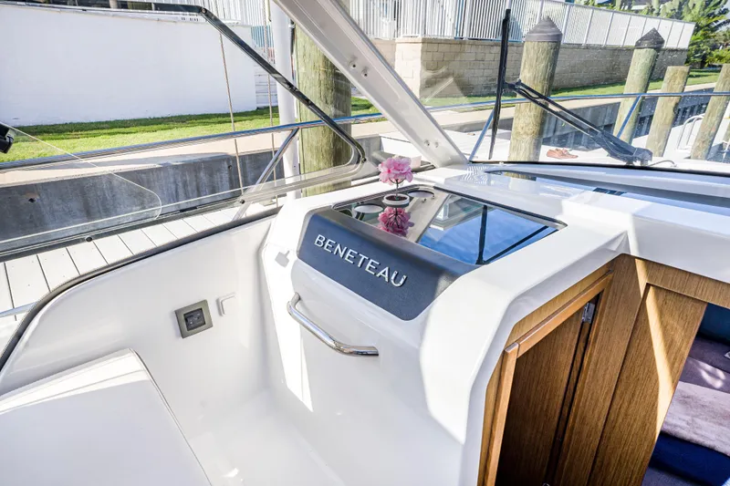  Yacht Photos Pics 2021 Beneteau Antares 9 boat interior with sleek design and modern features.