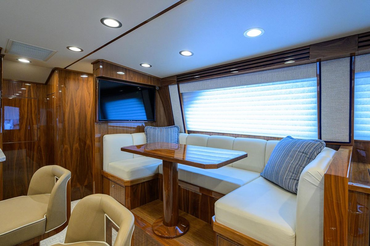 2021 Viking 72 