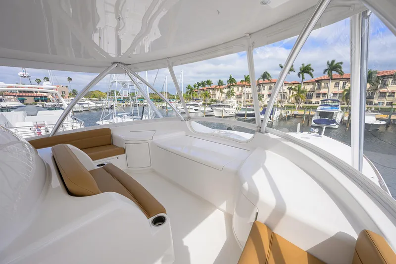 Tami Ann Yacht Photos Pics Viking 72 TAMI ANN - Flybridge Seating