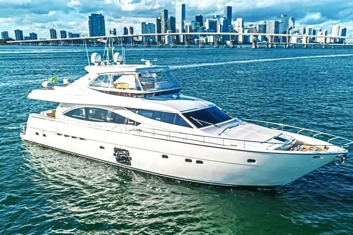 2011 Ferretti Yachts 83