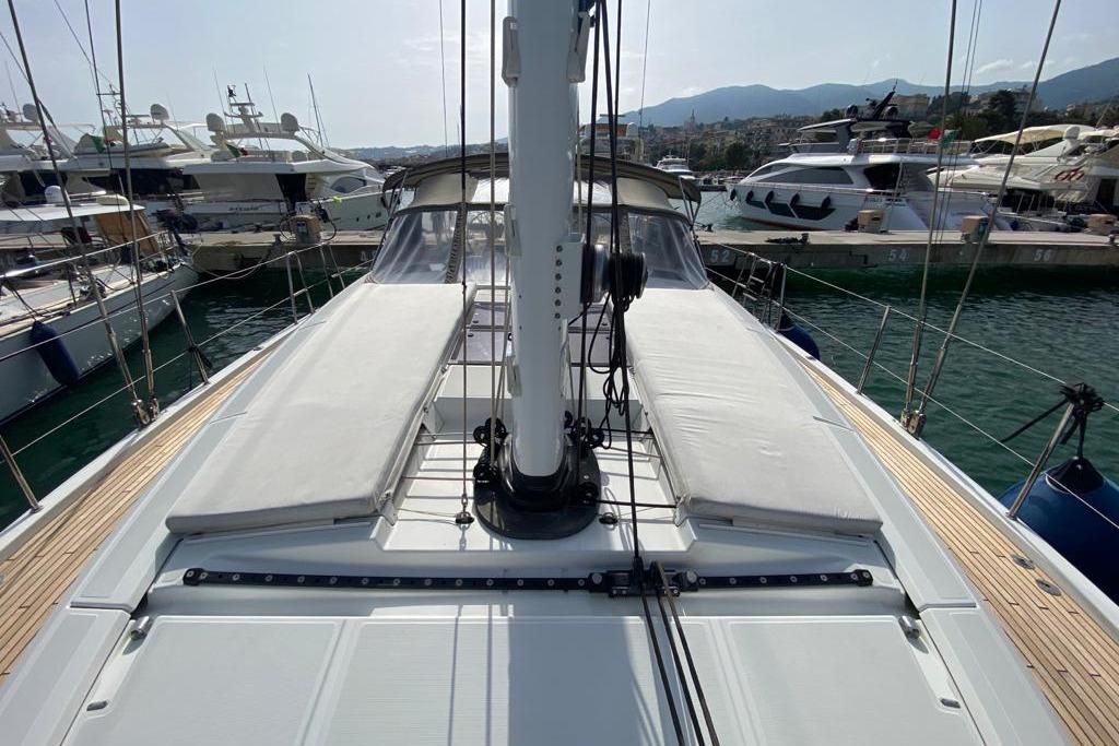 2016 Jeanneau 64 