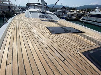 Yacht