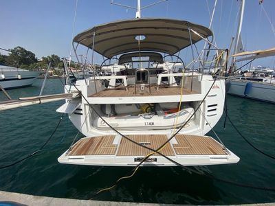 Yacht