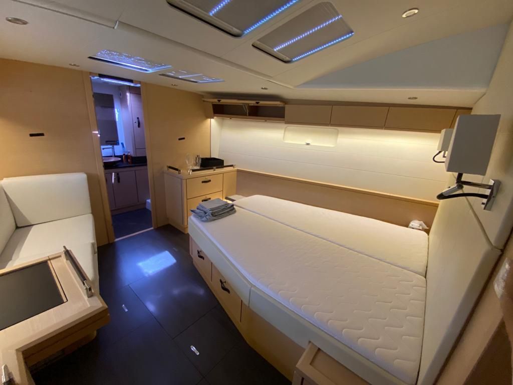 2016 Jeanneau 64 