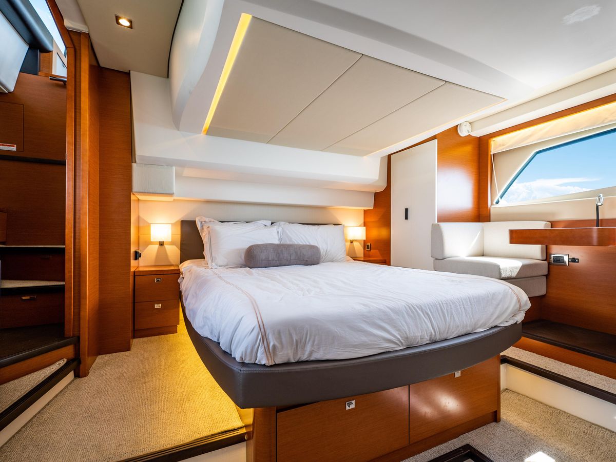 2017 Prestige 50 
