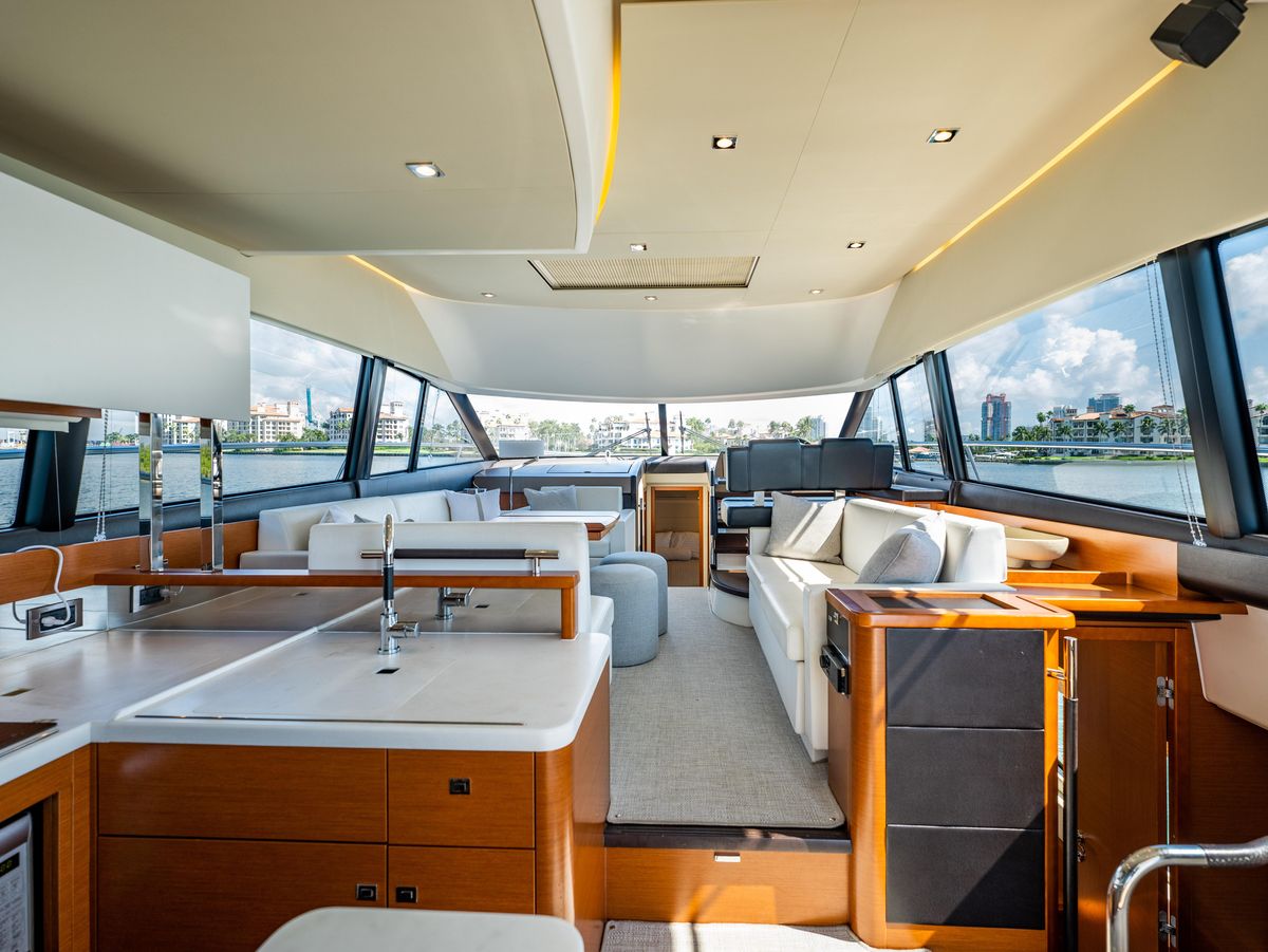 2017 Prestige 50 