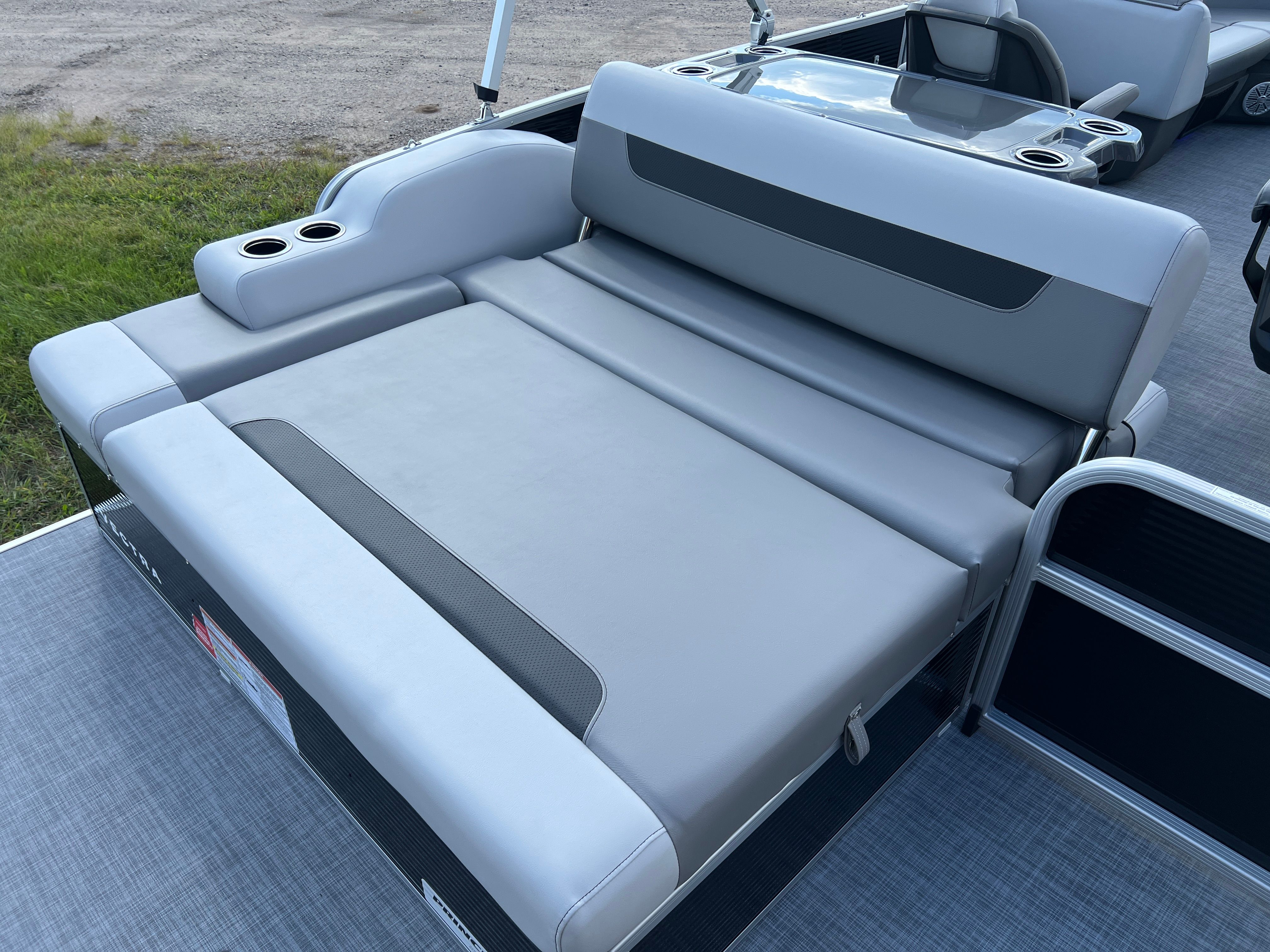 Princecraft Vectra 23 RL