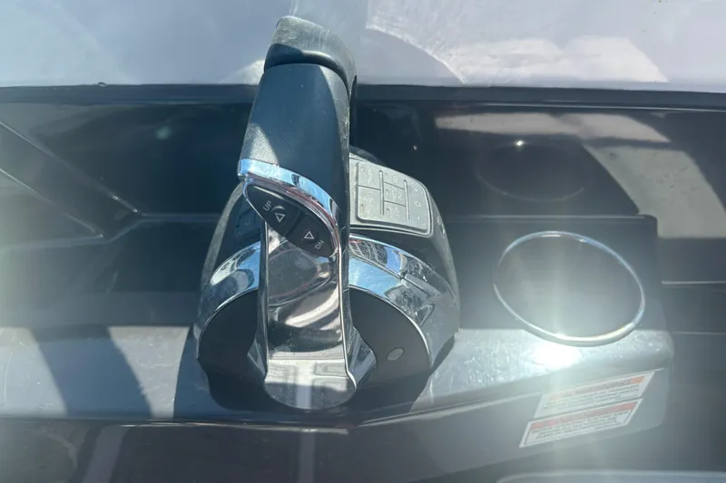  Yacht Photos Pics Throttle control of 2021 Monterey 298 Super Sport boat with cup holders.