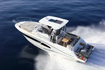 2019 Jeanneau Cap Camarat 9.0 wa