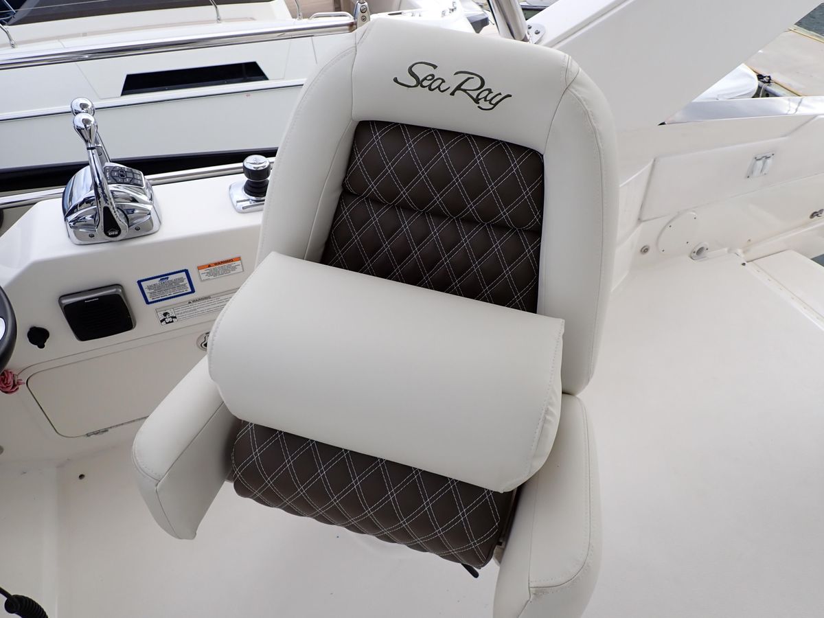 2015 Sea Ray 51 