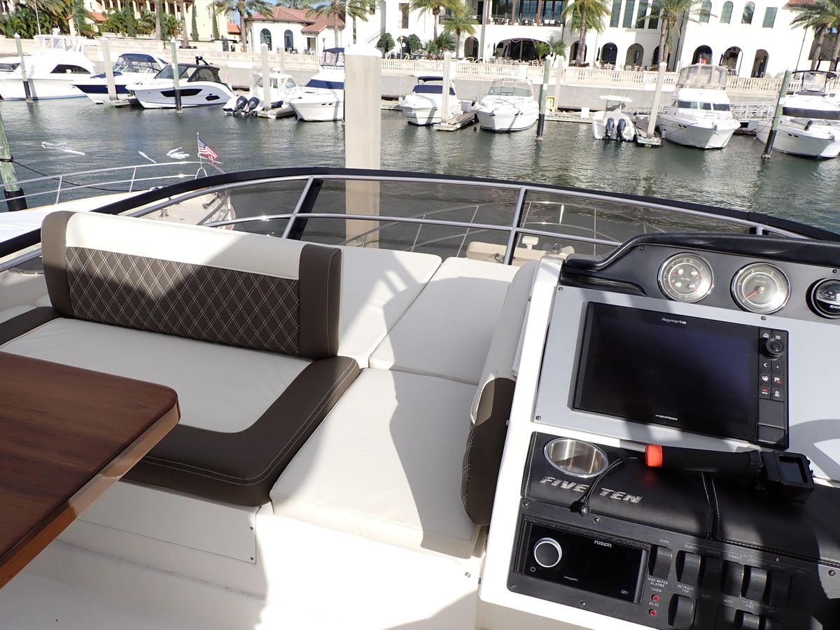 2015 Sea Ray 51 
