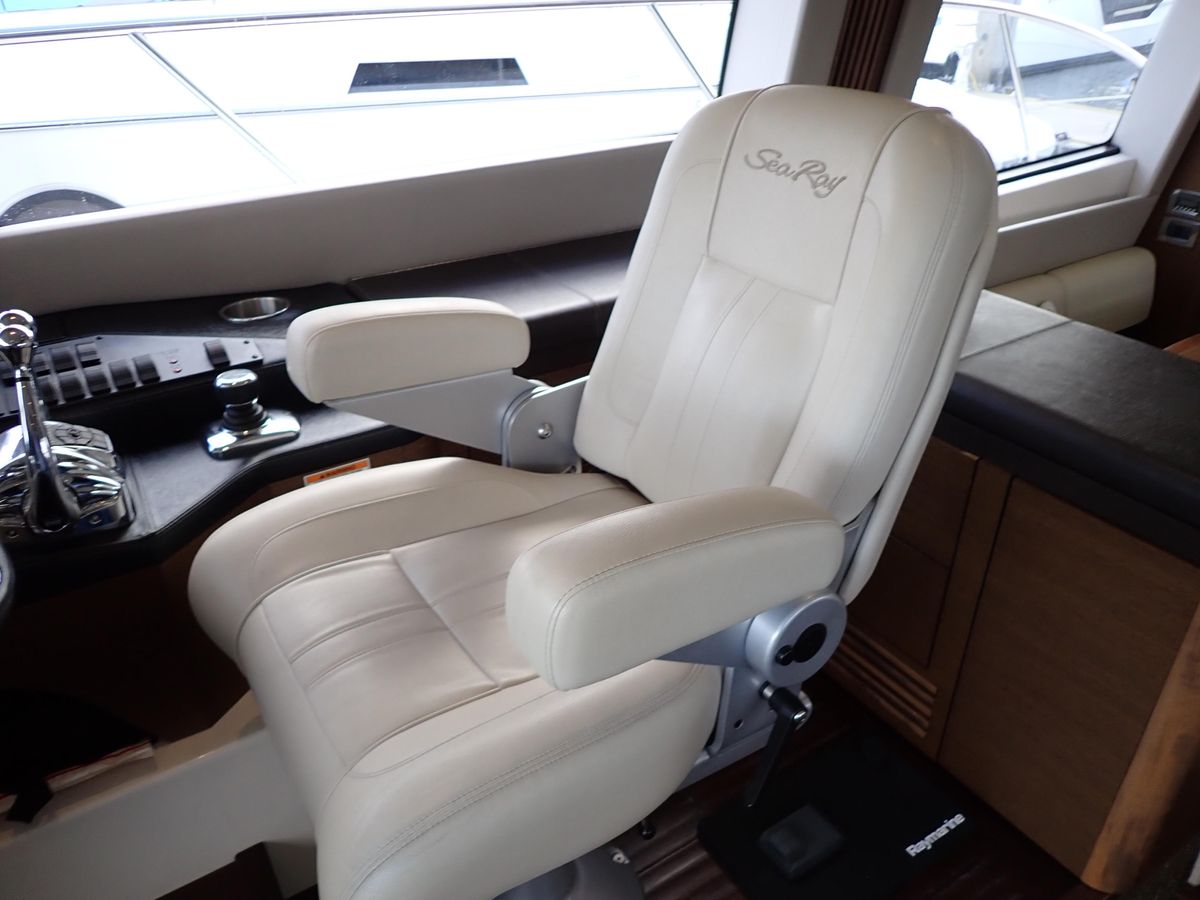 2015 Sea Ray 51 
