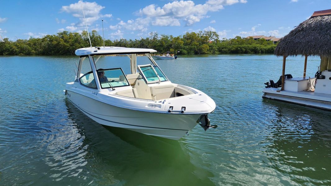 2021 Boston Whaler 280 Vantage