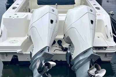 Boston Whaler 250 Outrage